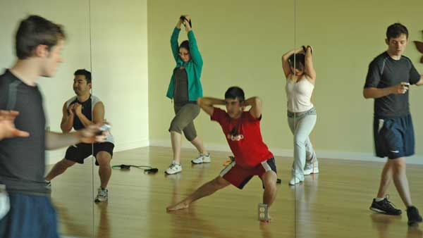 guys working out in bootcamp-class